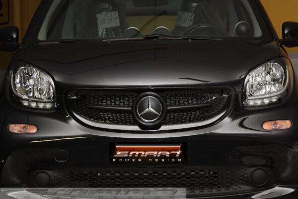 Front grille SLS in black with original Mercedes emblem for Smart Fortwo 453