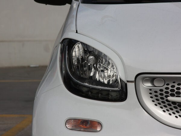 Headlight eyebrows for Smart Fortwo 453 coupé and cabrio in color white acrylic