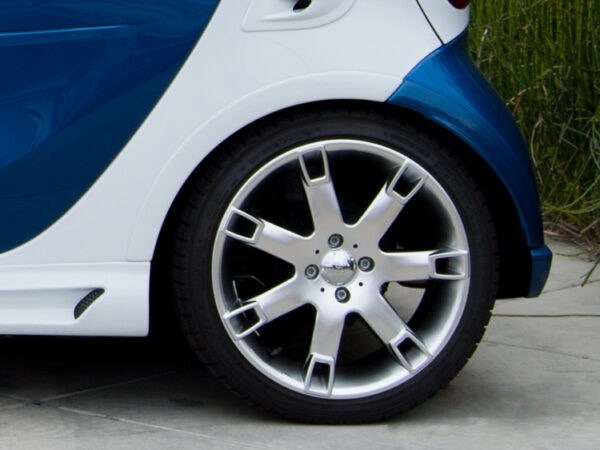 Side skirts for Smart Fortwo 453 in color white acrylic